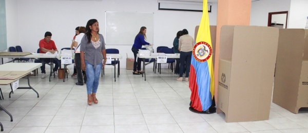 Consulado de Colombia en Oranjestad inició jornada final del proceso electoral en el exterior para Congreso y consultas interpartidistas 2018